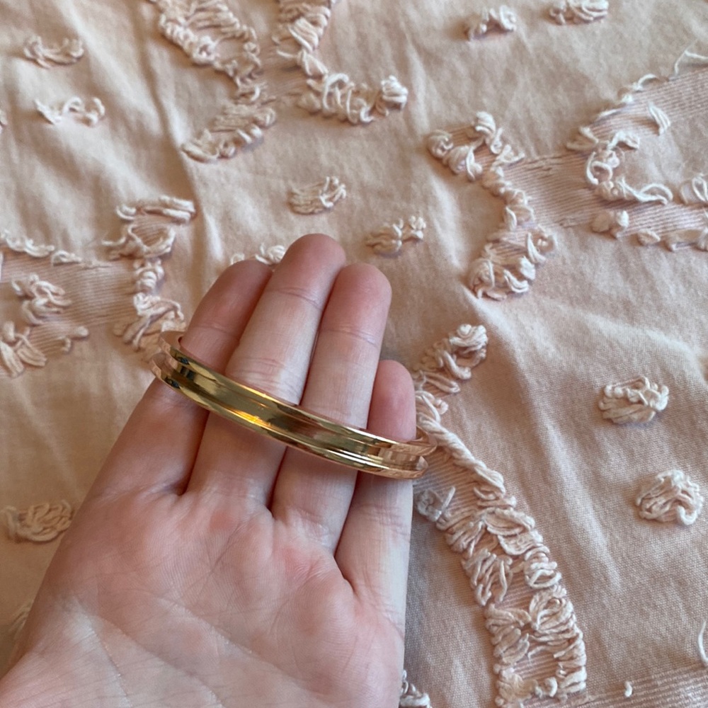 This is a perfect bracelet